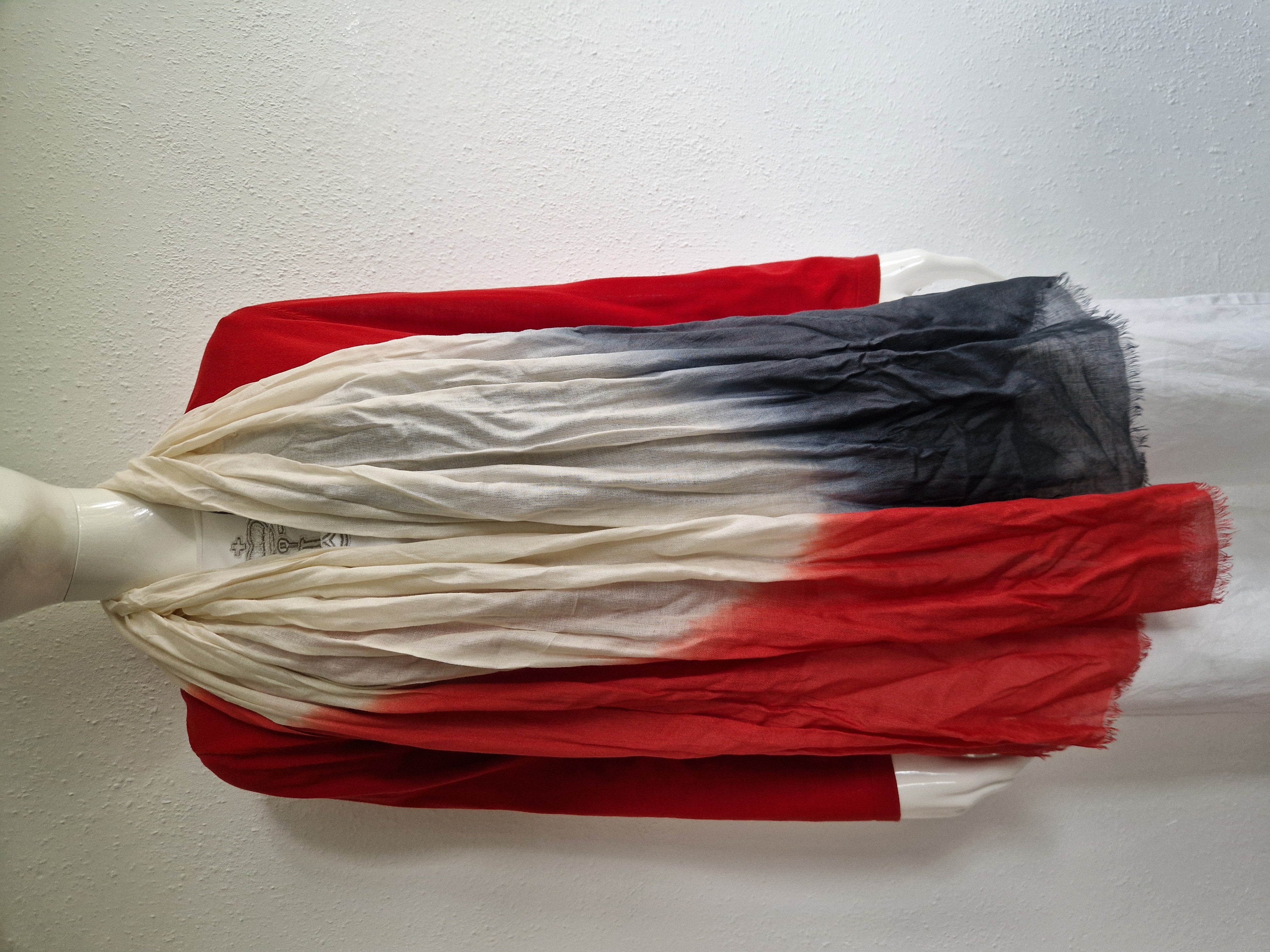 Kyra & Ko shawl. Rood/grijs & crème.