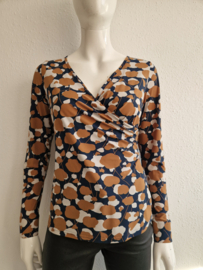Studio Anneloes overslagtop. Maat S. Blauw/bruin/print.