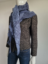 Laine Bonnet shawl. Blauwtinten/acryl.