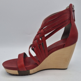 Ecco sandalen met sleehak. Maat 40. Rood/leer.