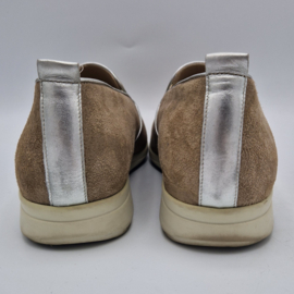 Durea loafers. Maat 7,5/ Wijdte H. Taupe/zilver..