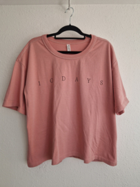 10DAYS oversized T-shirt. Maat XL. Oudroze.