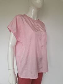 Joy lichtroze top. Maat 40.
