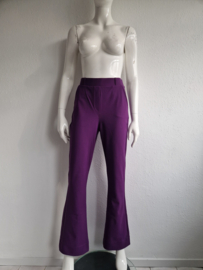 Studio Anneloes flared pantalon. Maat S. Paars/travelstof.