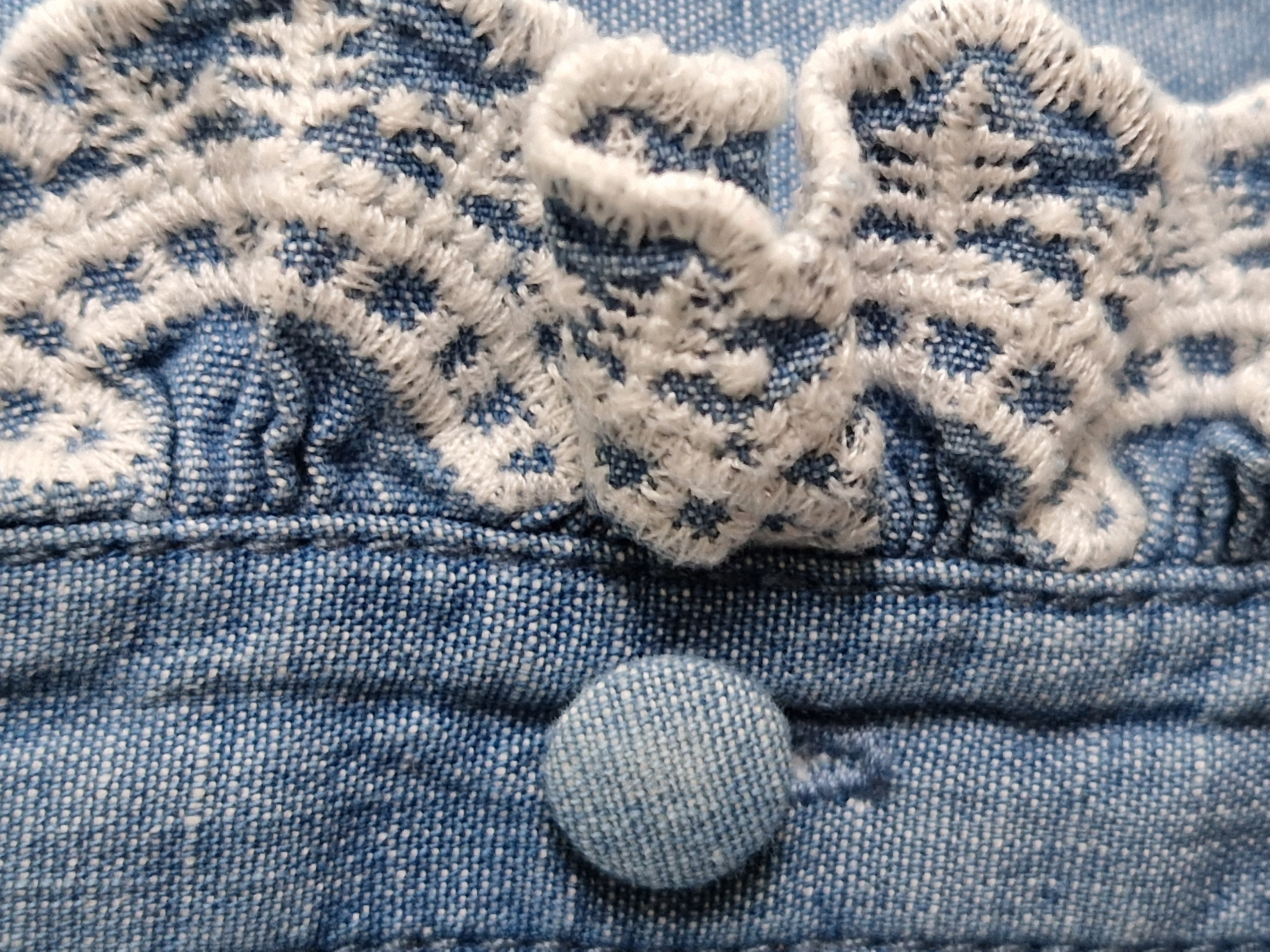 Nukus blouse. Maat L. Blauw/denim.