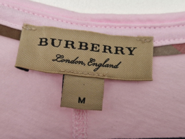Burberry T-shirt met V-hals. Maat M. Lichtroze.