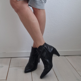 Zinda enkellaarsjes. Maat 40, Zwart/ leer.