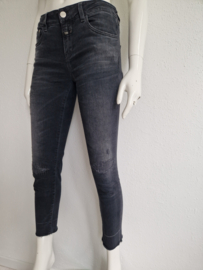 Closed ripped skinny. Maat 27, Zwart.