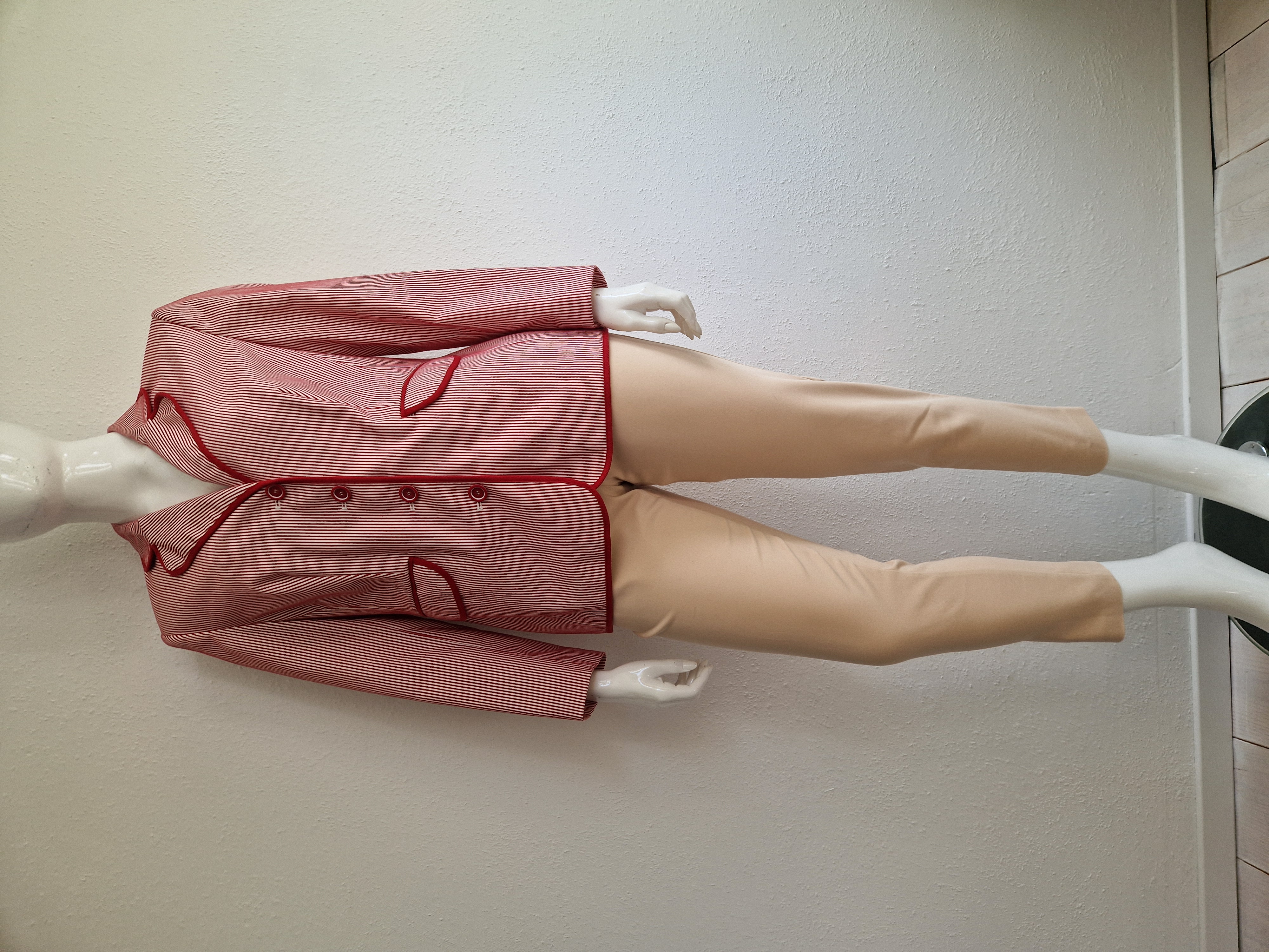 Caroline Biss cropped pantalon. Maat 42. Beige
