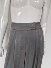 Aaiko Frederique Shine pantalon. Maat L. Groen.