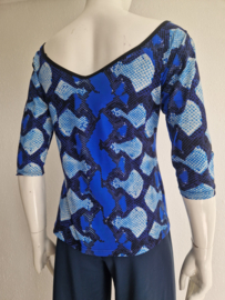 Studio Anneloes travelstof top. Blauw/snakeprint.