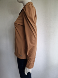 Triple Nine blouse Peggy. Maat M. Karamel/travelstof.