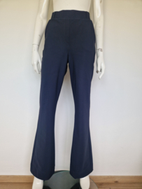 Studio Anneloes travelstof pantalon. Maat M. Donkerblauw.