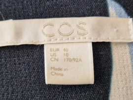 COS top met grafische print. Maat 38. All over print.