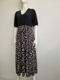 Studio Anneloes Kristie Cheeta maxi jurk. Maat M. Zwart/travelstof.