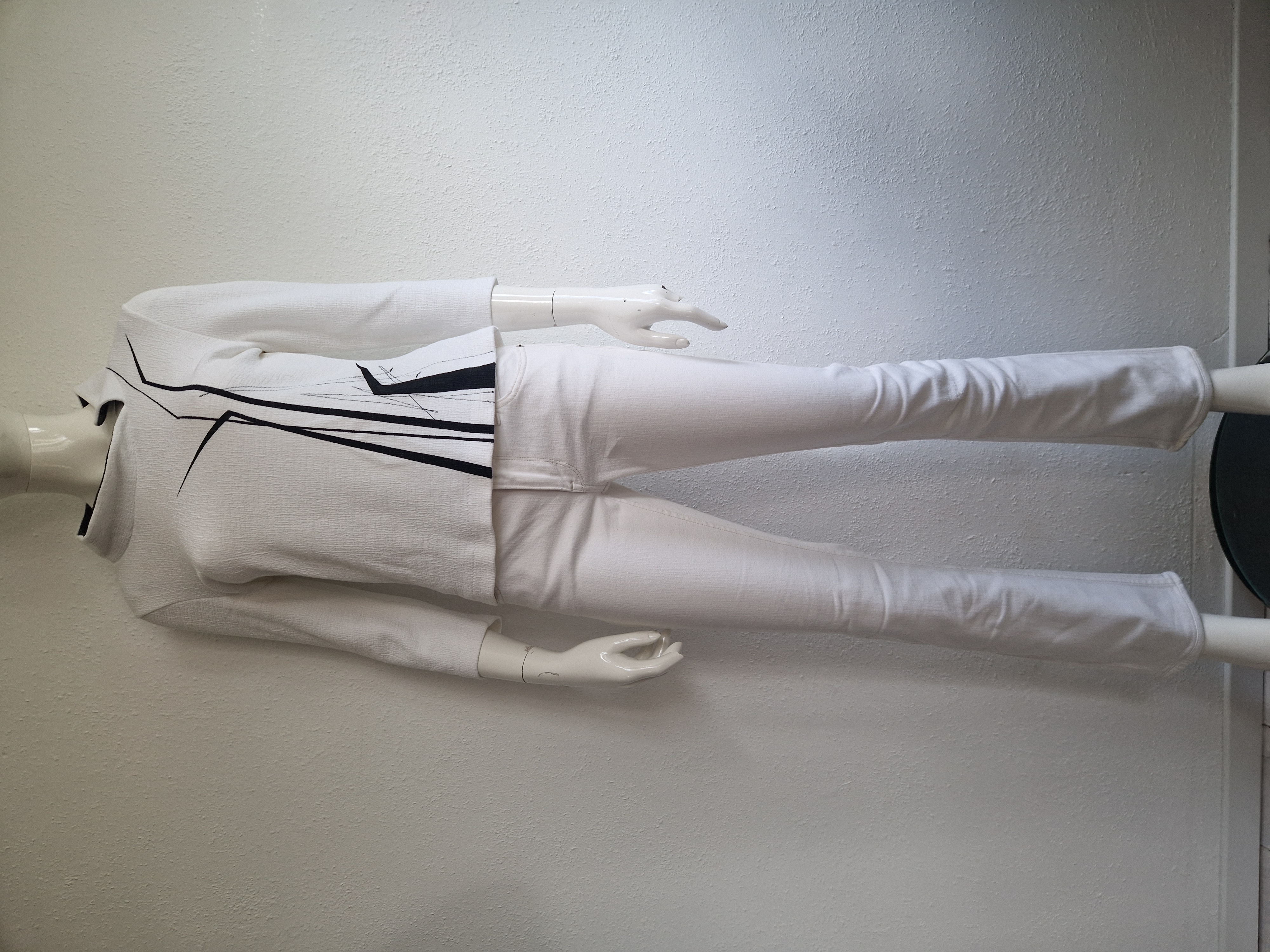 Irma Borgsteede top. Maat M. Wit/grafische print.