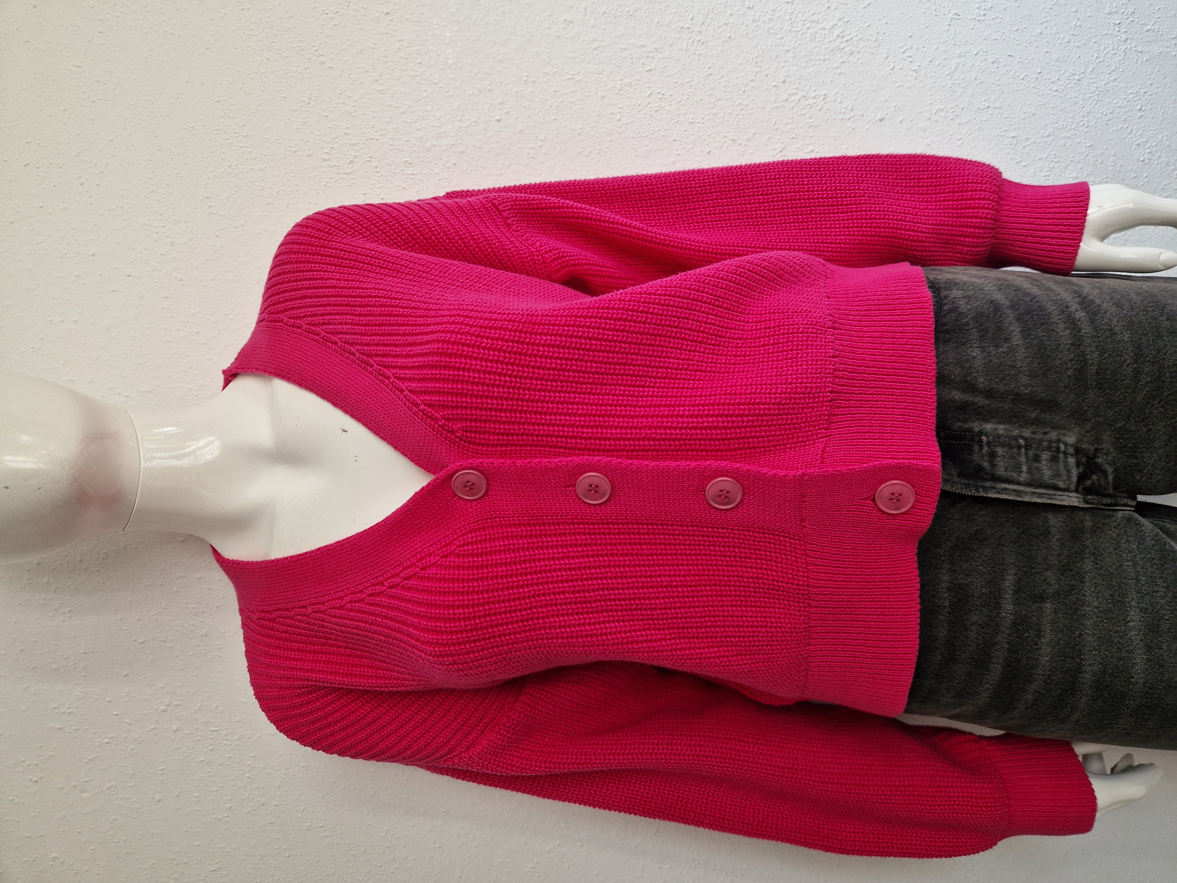 Elements of Freedom cardigan. Maat M. Roze.