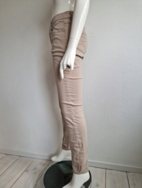 Geisha skinny. Maat 38, Beige.