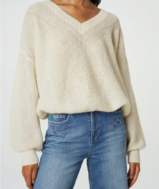 Fabienne Chapot Airy pullover. Maat L. Crème.