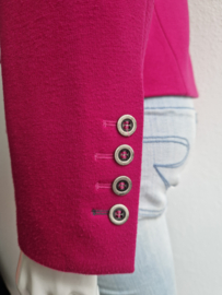 B Three blazer. Maat 40, Roze.