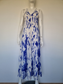 Essentiel Antwerp Viajar jurk. Blauw/wit. Maat M.