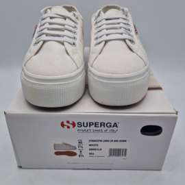 Superga sneakers. Maat 40. Wit.