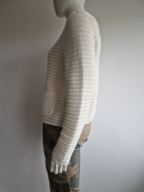 Red Button vest Chanel. Maat XL. Off white.