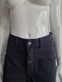 Closed pantalon Pedal Pusher. Maat 38/40, Zwart.