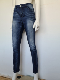 Geisha skinny. Mt. 38, Blauw