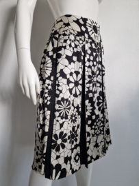 InWear plooirok. Maat 38. Crème/zwart/ zijde