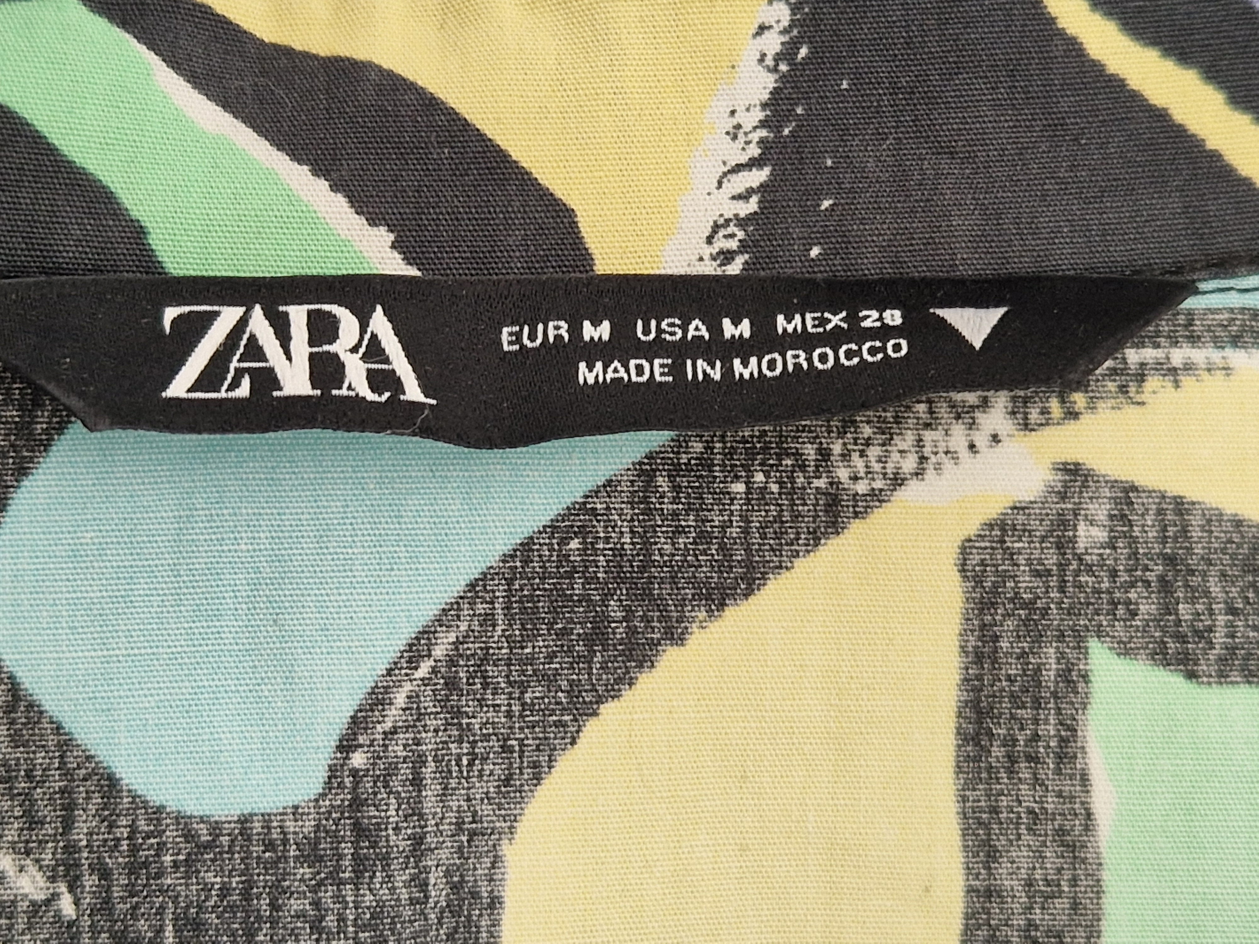 Zara cropped blouse. Maat M. All over print.