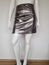 Marc Cain rok. Maat 4, Zilver/lamsleer.