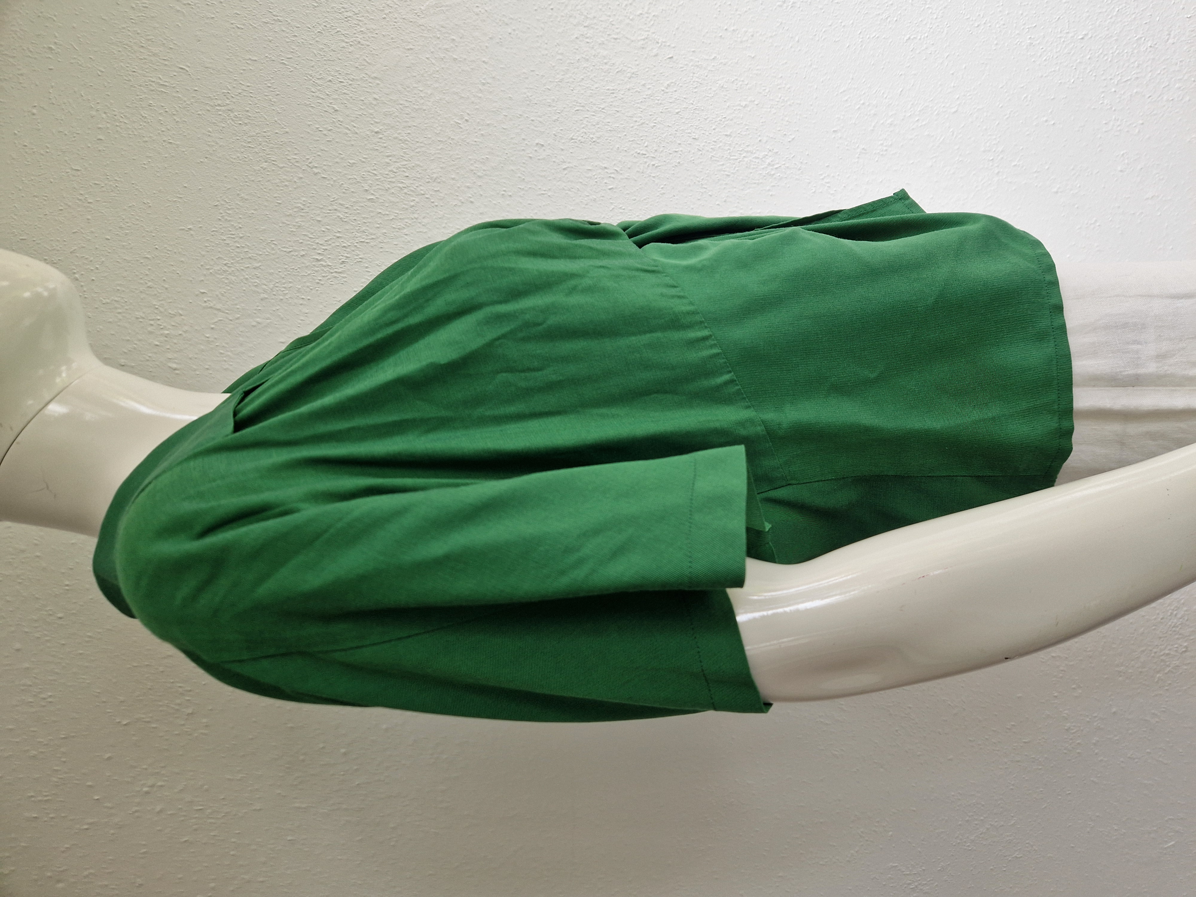 Caroline Biss blouse. Maat 40, Smaragdgroen.