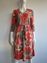 Enjoy zomerjurk. Maat M. Bladerenprint.