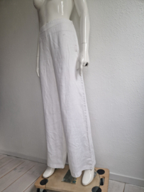 Blubianco pantalon. IT. maat 44 (38). Wit/linnen.