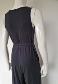 La Lamour jumpsuit. Maat S. Off black.
