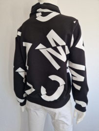 Maicazz sweater Valida. Maat M. Zwart/wit.