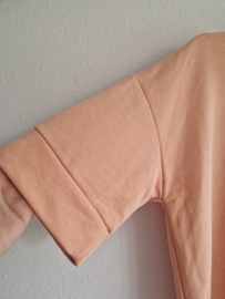 Azzurro oversized T-shirt. Maat OS. Perzik