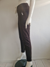 Penn & Ink N.Y. pantalon. Maat 40. Chocoladebruin/travelstof.