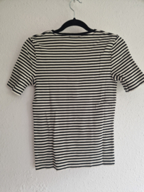 Anine Bing gestreepte ribtop. Maat M. Crème/zwart.