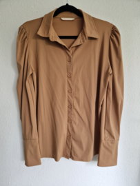 Triple Nine blouse Peggy. Maat M. Karamel/travelstof.
