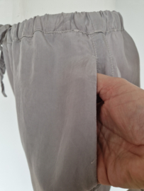 Trix en Rees pantalon Scorpio. Maat M. Lichtgrijs.