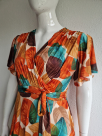 Vintage Chic maxi dress Freya. Maat 16, Oranje/bladprint.