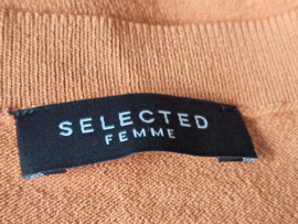 Selected Femme top. Maat S. Oranje.