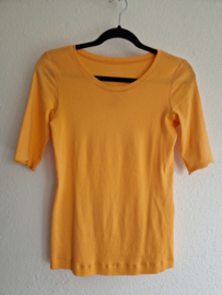 Marc Cain set. (top en rok). Maat 38,