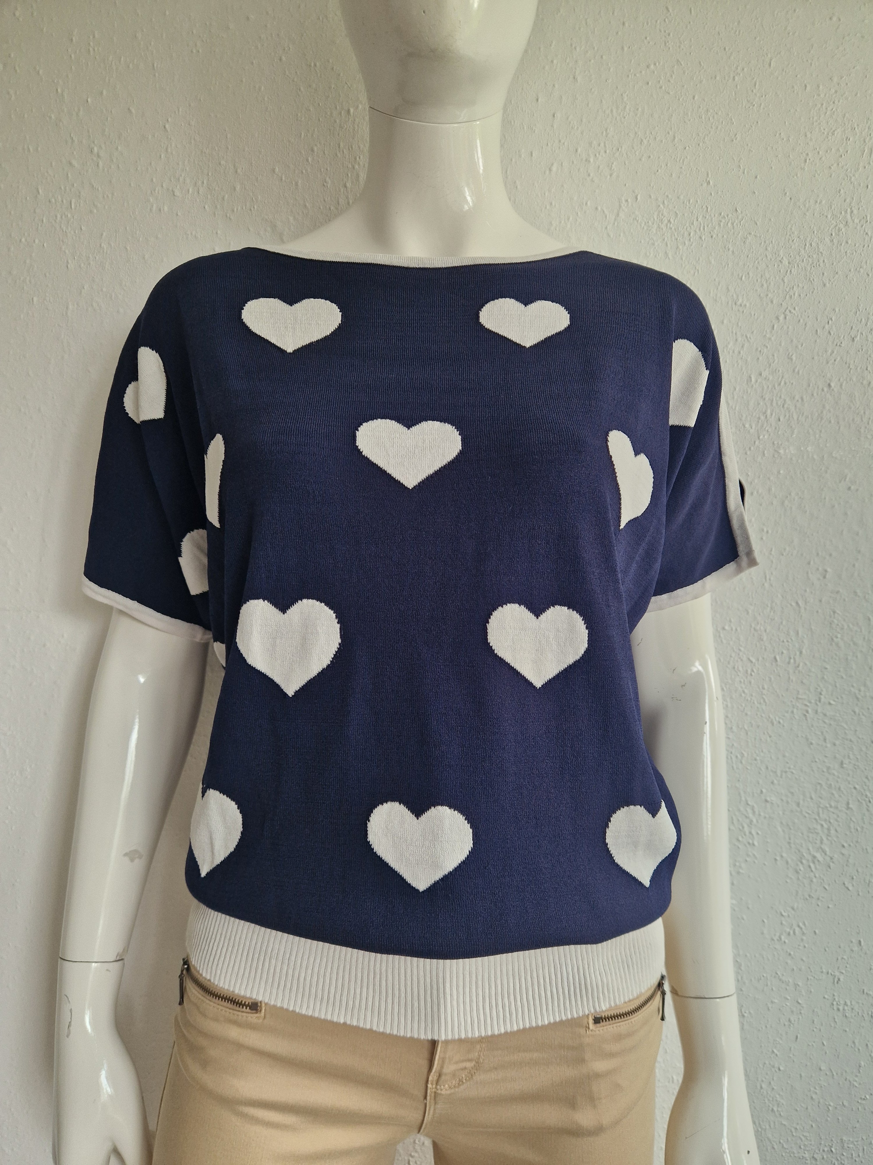 YouYou pullover. Maat M. Donkerblauw/hartjes.