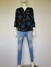 NYDJ blouse. Mt. S. Zwart/blauw.