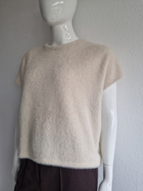 Beate Heymann spencer. Maat 40, Crème/faux fur.