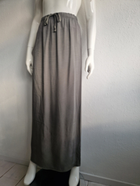Humanoid maxi skirt. Maat L. Grijs.