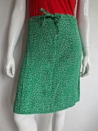 Who's That Girl rok. Maat XL. Groen/print.